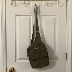 Baggallini crossbody sling bag